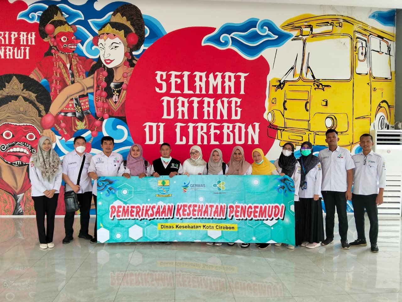 Tim Kesehatan Puskesmas Larangan Laksanakan Pemeriksaan Kesehatan Pengemudi Angkutan Lebaran di Terminal Harjamukti
